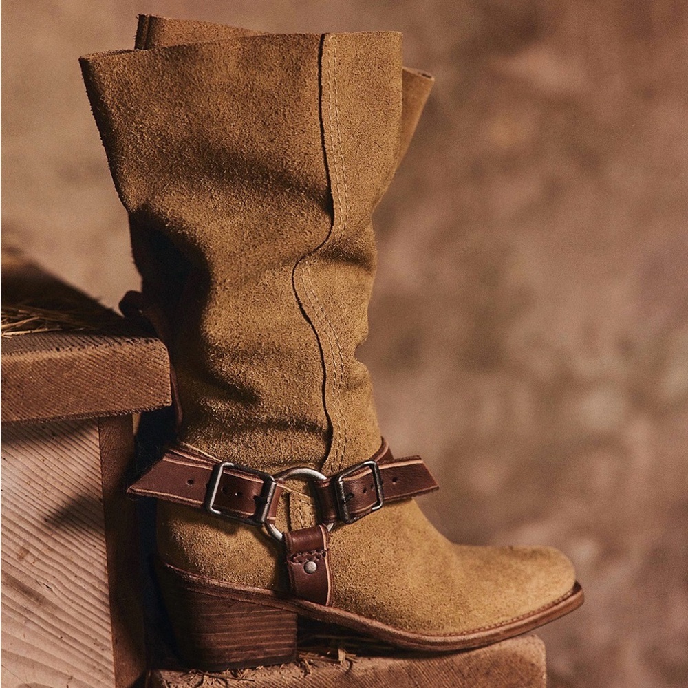 We The Free Denver Double Buckle Boots in Sand Solare Suede Size 6 NIB